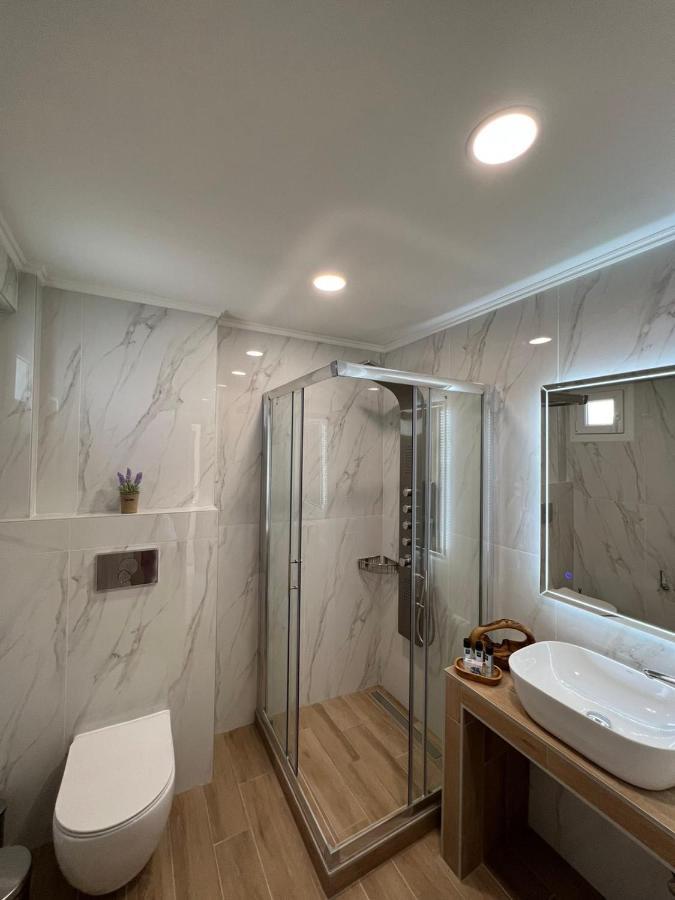 Wide Blue Luxury Boutique Suites Neos Marmaras Luaran gambar