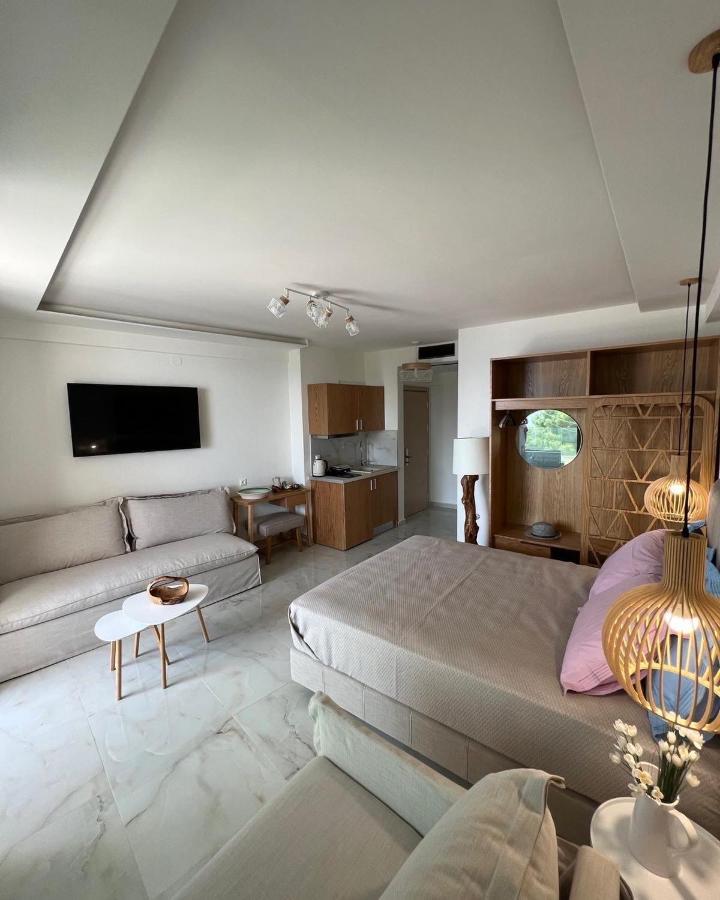 Wide Blue Luxury Boutique Suites Neos Marmaras Luaran gambar