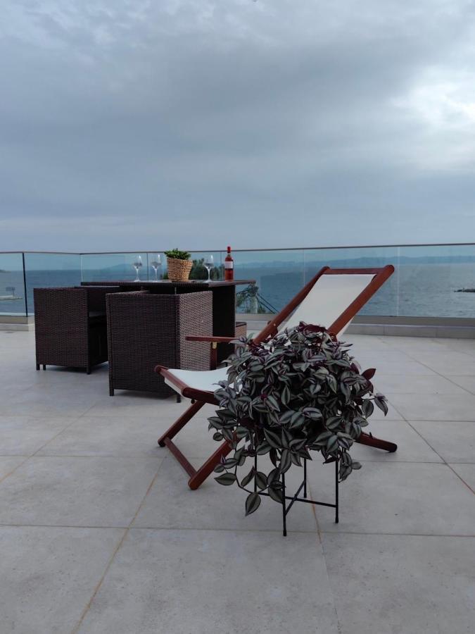 Wide Blue Luxury Boutique Suites Neos Marmaras Luaran gambar